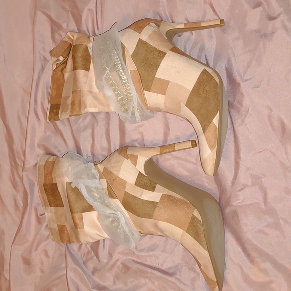 👣Unique CAPE ROBBIN 👣Somewhere Colorblock Chain Detail Boots footwear - Picture 13 of 16